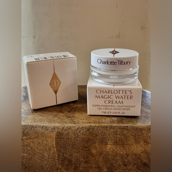 Charlotte Tilbury Charlottes Magic Water Cream Moisturizer Pack of 2 Mini 7ml - Picture 5 of 9